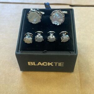 Mother of Pearl Diamond Cut with a Silver Plate Setting Cufflinks and Studs Set